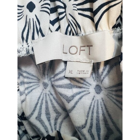 Loft Navy And White Geometric Design Short Sleeve Blouse XL Key Hole Mock Neck - Picture 7 of 8